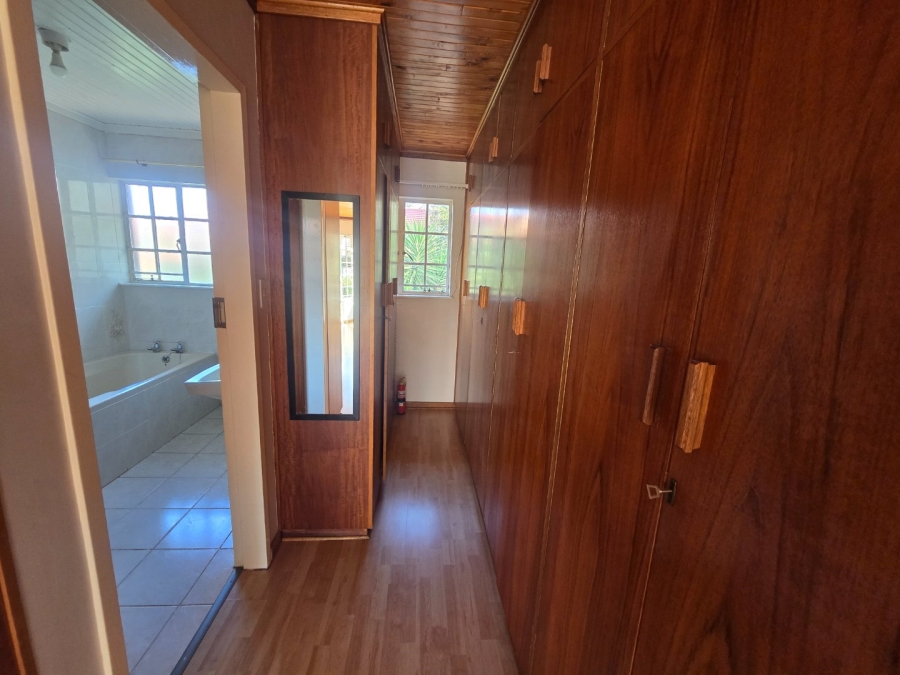 4 Bedroom Property for Sale in Heuwelsig Free State